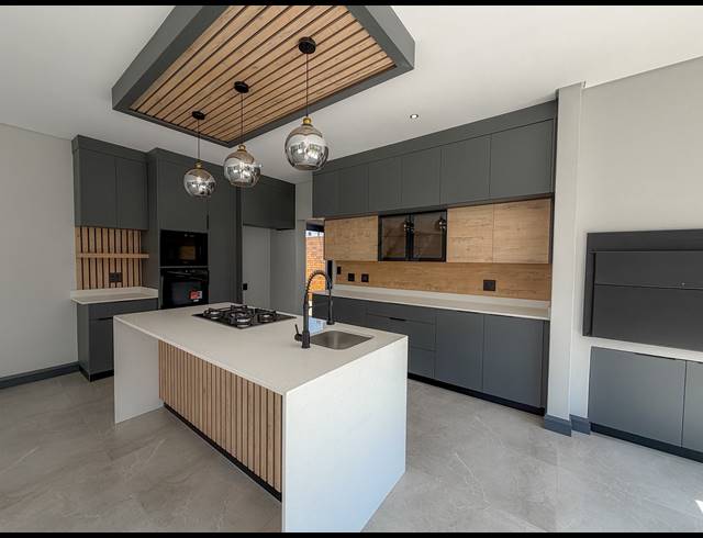 4 BEDROOM HOUSE FOR SALE IN FOUNTAINBROOK ESTATE